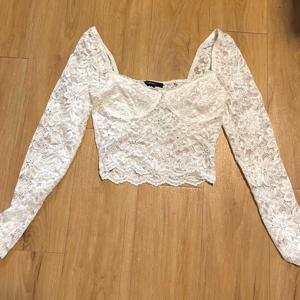 Elegant White Lace Long Sleeve Top